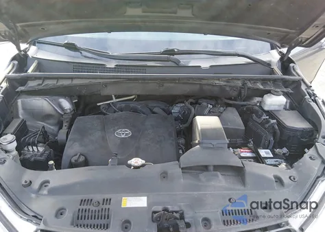 2019 Toyota Highlander Le из США, поврежденный, VIN 5TDBZRFH8KS739004